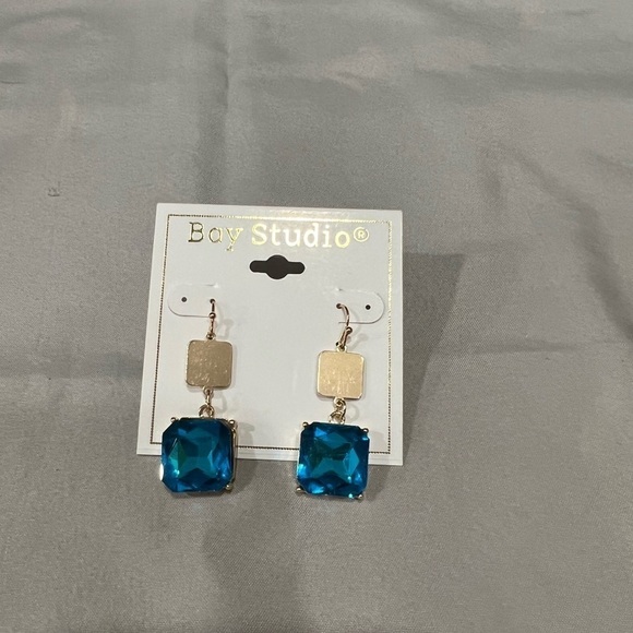 Ladies dangle earrings - Picture 1 of 2